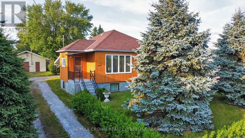 706 Prince Street, Hearst, Ontario, P0L1N0, Hearst, Ontario — photo 1 of 5