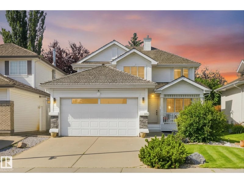 1312 116 ST NW, Edmonton, Alberta, T6J7B3, Edmonton, Alberta — photo 1 of 5