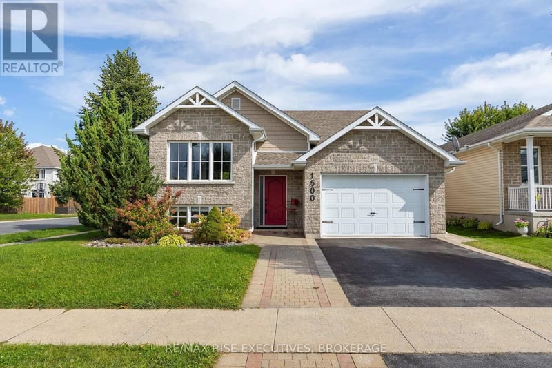 1500 Crimson Crescent, Kingston (City Northwest), Ontario, K7P0H4, Kingston (City Northwest), Ontario — photo 1 of 5