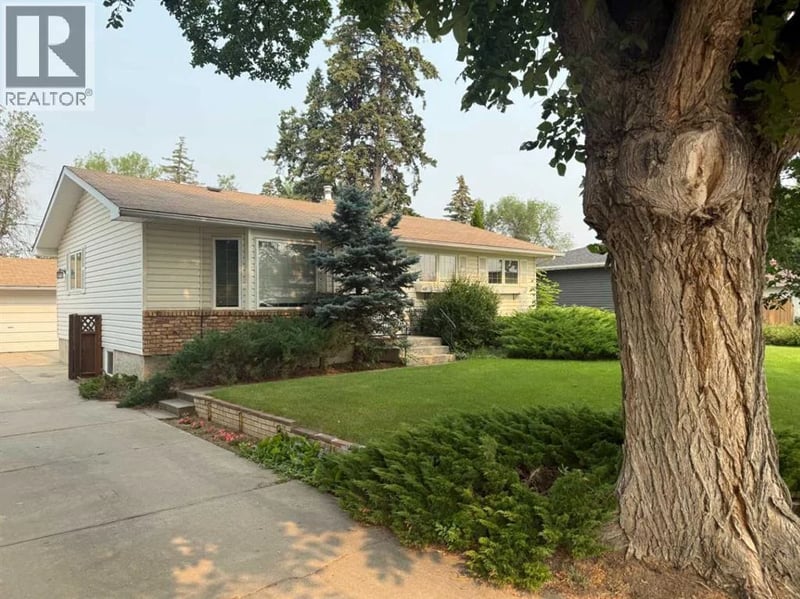 443 3 Street East, Brooks, Alberta, T1R0G5, Brooks, Alberta — photo 1 of 5