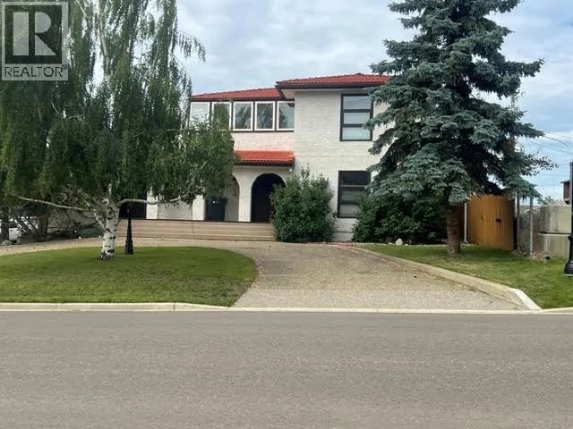 808 96 Avenue, Dawson Creek, British Columbia, V1G1K7, Dawson Creek, British Columbia — photo 1 of 5