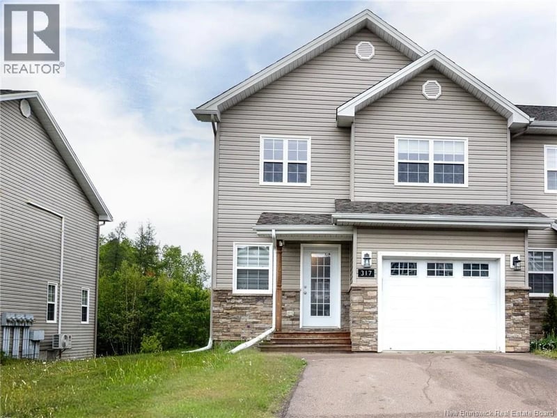 317 Dolbeau, Dieppe, New Brunswick, E1A9P9, Dieppe, New Brunswick — photo 1 of 5