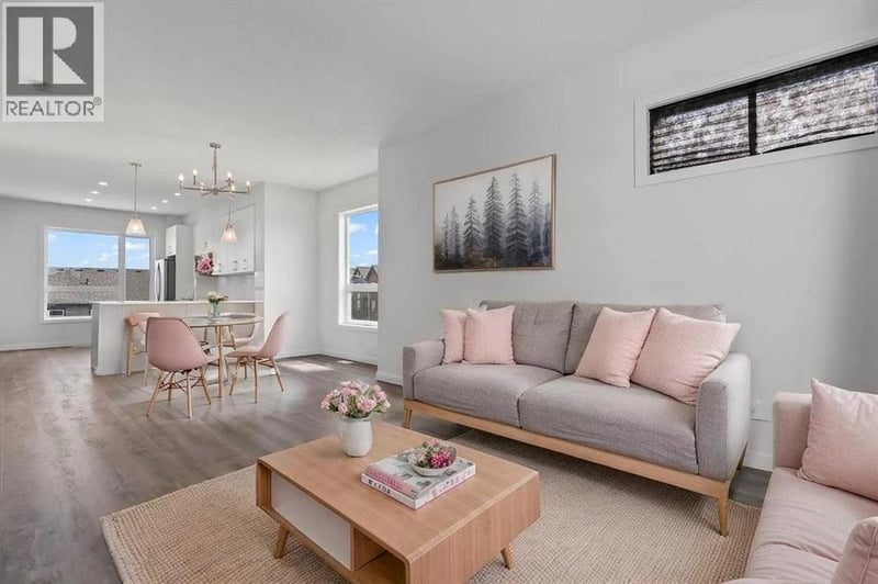 30 Evanscrest Manor Northwest, Calgary, Alberta, T3P2A3, Calgary, Alberta — photo 1 of 5