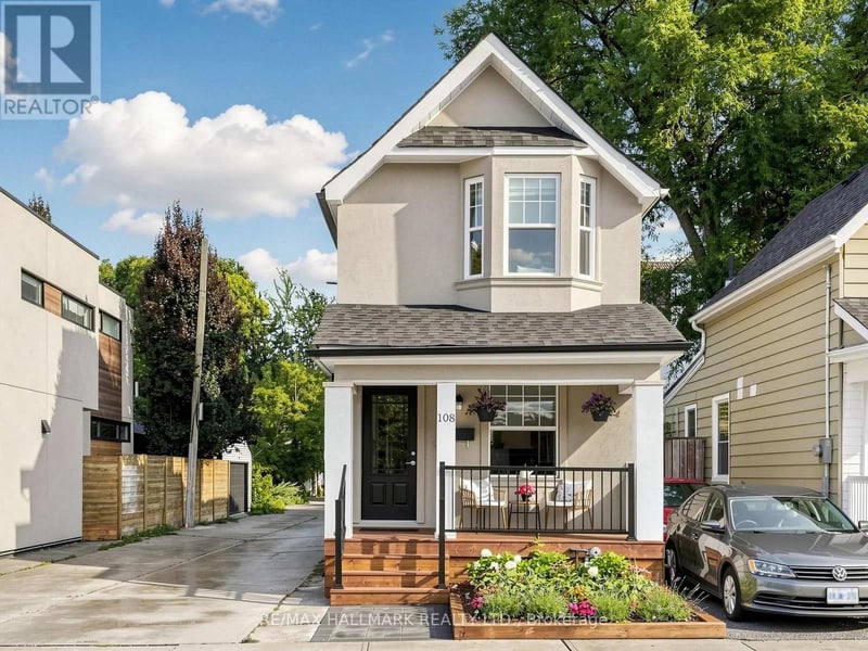 108 Knox Avenue, Toronto (Greenwood-Coxwell), Ontario, M4L2P2, Toronto (Greenwood-Coxwell), Ontario — photo 1 of 5