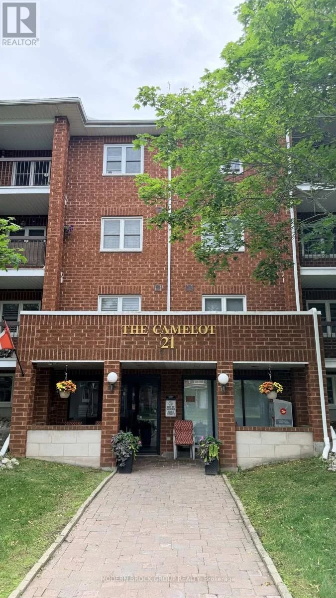 #405 21 Liston Avenue, Brockville, Ontario, K6V6Z3, Brockville, Ontario — photo 1 of 5