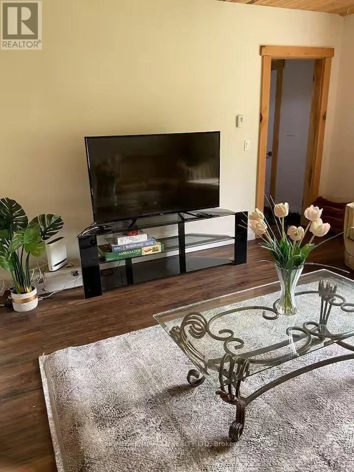 68 Bridge Street West, Bancroft (Bancroft Ward), Ontario, K0L1C0, Bancroft (Bancroft Ward), Ontario — photo 1 of 5