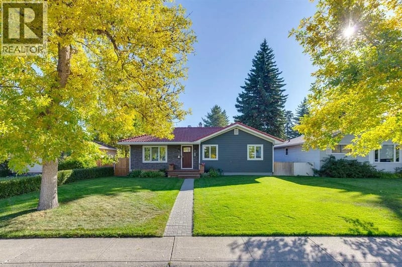 4212 45 Street Southwest, Calgary, Alberta, T3E3V8, Calgary, Alberta — photo 1 of 5