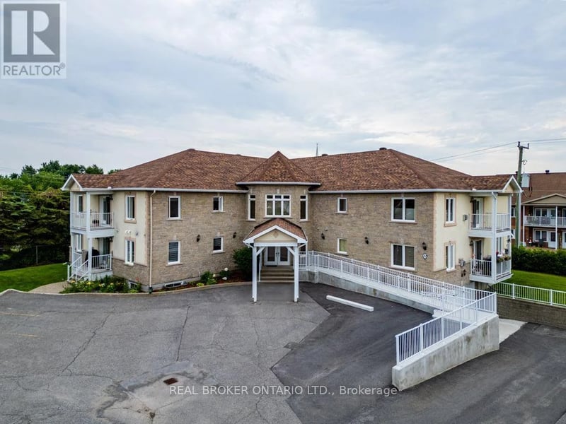 #103 32 La Croisee Street, Russell, Ontario, K0A1W0, Russell, Ontario — photo 1 of 5