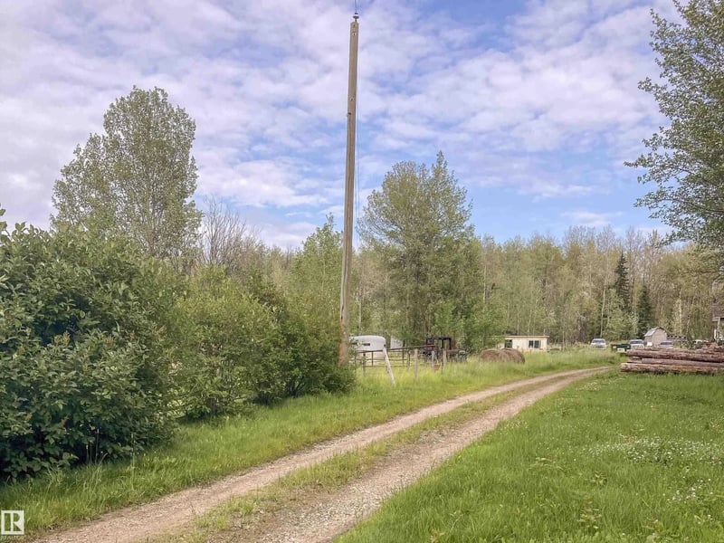 451043 Rge Rd 70A, Rural Wetaskiwin County, Alberta, T0C0A0, Rural Wetaskiwin County, Alberta — photo 1 of 5