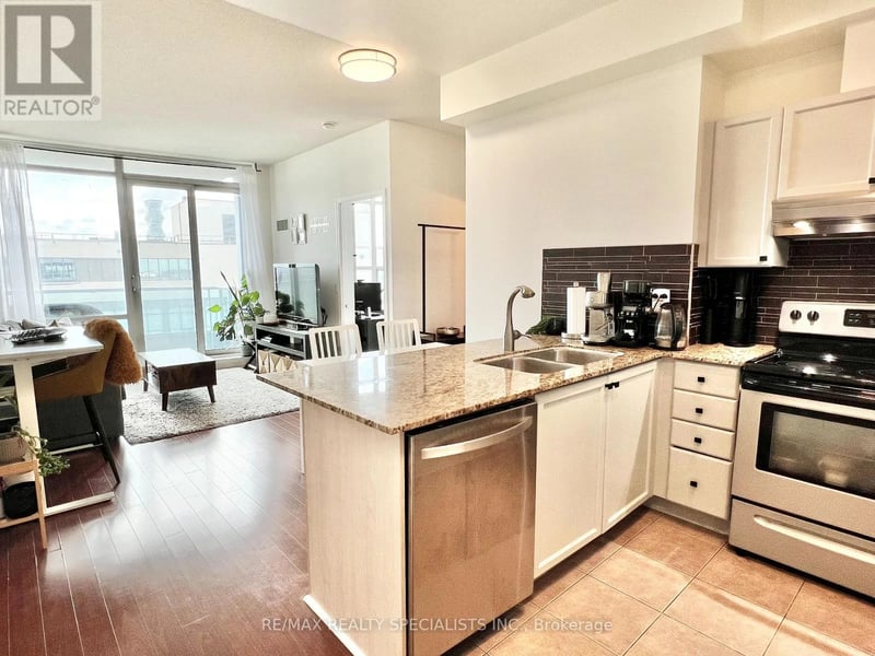 #2505 33 Elm Drive West, Mississauga (City Centre), Ontario, L5B4M2, Mississauga (City Centre), Ontario — photo 1 of 5