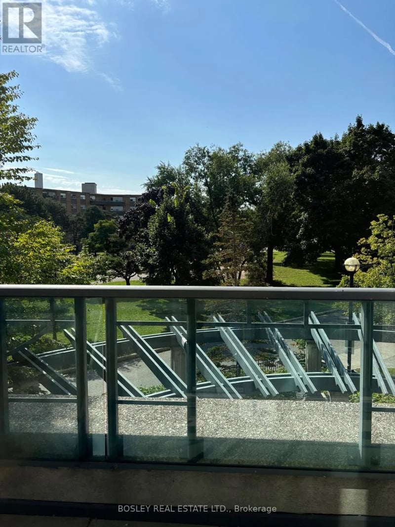 #207 38 Fontenay Court, Toronto (Edenbridge-Humber Valley), Ontario, M9A5H5, Toronto (Edenbridge-Humber Valley), Ontario — photo 1 of 5