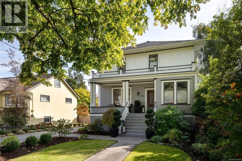1033 Monterey Avenue, Oak Bay, British Columbia, V8S4V4, Oak Bay, British Columbia — photo 1 of 5