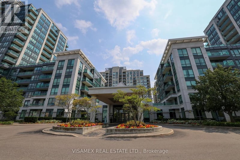#210 20 North Park Road, Vaughan (Beverley Glen), Ontario, L4J0G7, Vaughan (Beverley Glen), Ontario — photo 1 of 5