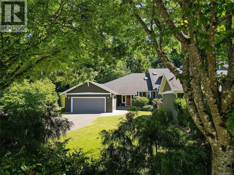 770 Hill Rise Lane, Saanich, British Columbia, V8Y3K2, Saanich, British Columbia — photo 1 of 5