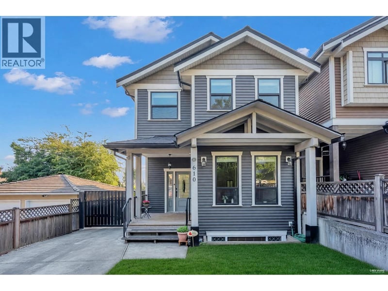 610 THIRTEENTH Street, New Westminster, British Columbia, V3M4M2, New Westminster, British Columbia — photo 1 of 5
