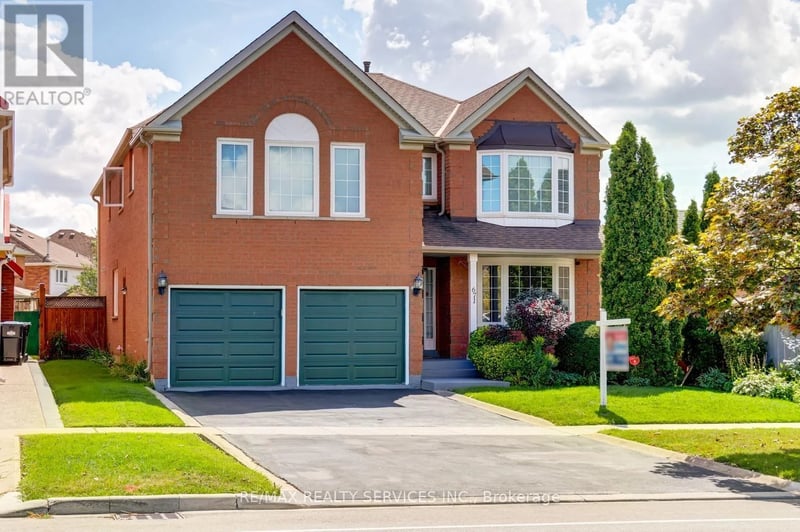 671 Peter Robertson Boulevard, Brampton (Sandringham-Wellington), Ontario, L6R1L8, Brampton (Sandringham-Wellington), Ontario — photo 1 of 5