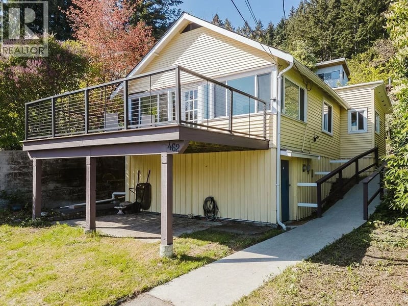 462 CENTRAL Avenue, Gibsons, British Columbia, V0N1V1, Gibsons, British Columbia — photo 1 of 5