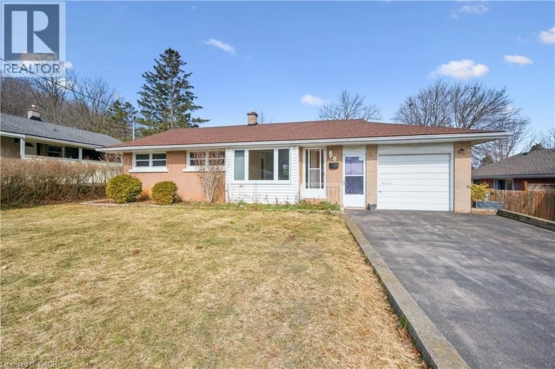8 GORDON Street, Cambridge, Ontario, N1S2G4, Cambridge, Ontario — photo 1 of 5