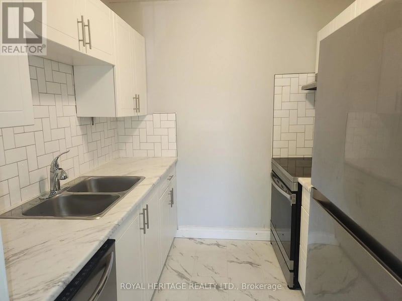 8800 Willoughby Drive, Niagara Falls (Chippawa), Ontario, L2G6X8, Niagara Falls (Chippawa), Ontario — photo 1 of 4