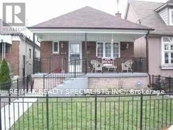 85 Corbett Avenue, Toronto (Rockcliffe-Smythe), Ontario, M6N1V3, Toronto (Rockcliffe-Smythe), Ontario — photo 1 of 5