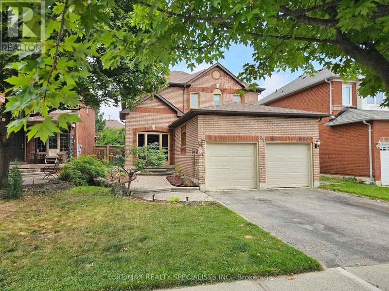 34 Killaloe Crescent, Halton Hills (Georgetown), Ontario, L7G5N2, Halton Hills (Georgetown), Ontario — photo 1 of 5