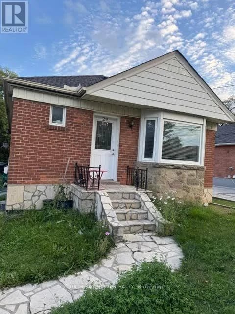 29 Kirby Road, Toronto (Downsview-Roding-CFB), Ontario, M3L1B3, Toronto (Downsview-Roding-CFB), Ontario — photo 1 of 5