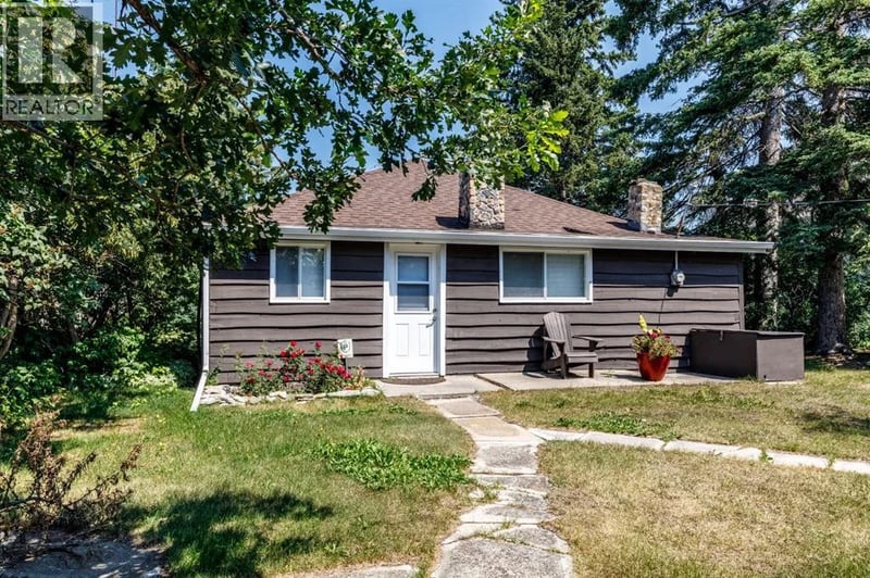 40422 Range Road 10, Gull Lake, Alberta, T0C0J0, Gull Lake, Alberta — photo 1 of 5