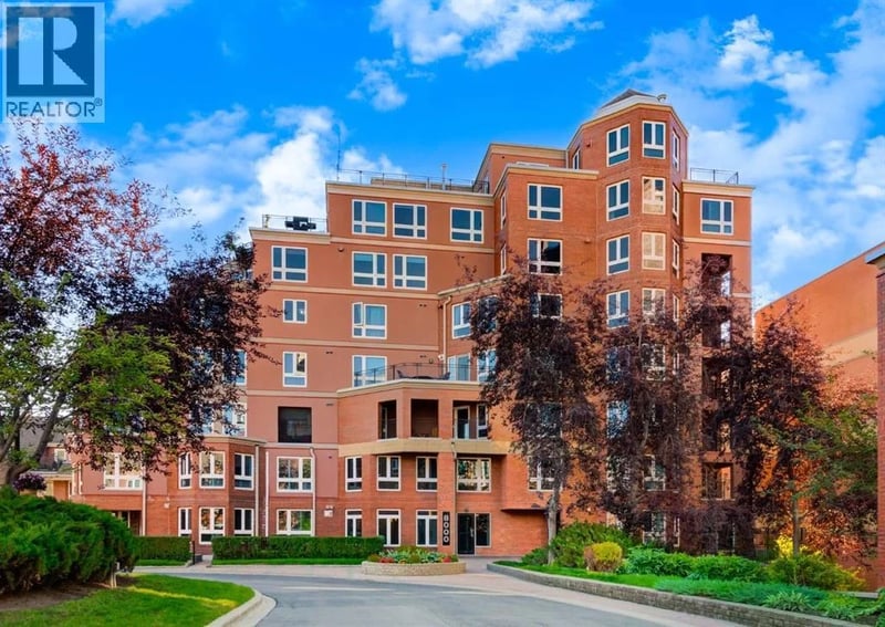 400 Eau Claire Avenue Southwest, Calgary, Alberta, T2P4X2, Calgary, Alberta — photo 1 of 5