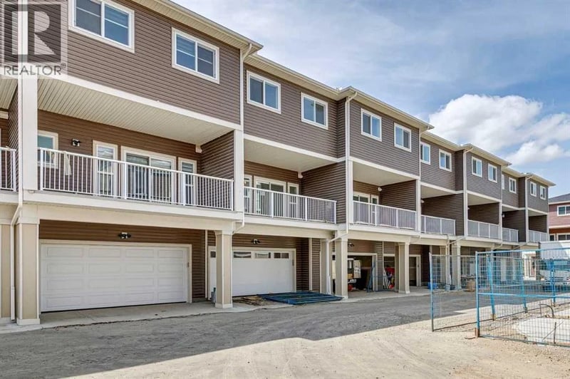 145 Chelsea Mews, Chestermere, Alberta, T1X3H1, Chestermere, Alberta — photo 1 of 5