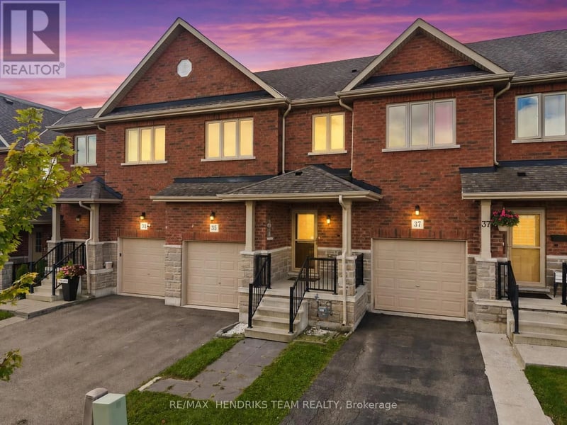 35 Sunset Way, Thorold (Rolling Meadows), Ontario, L0S1A0, Thorold (Rolling Meadows), Ontario — photo 1 of 5