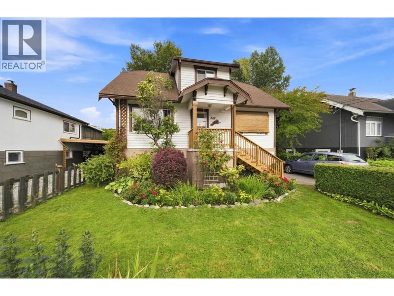 247 WOOD Street, New Westminster, British Columbia, V3M5K5, New Westminster, British Columbia — photo 1 of 5