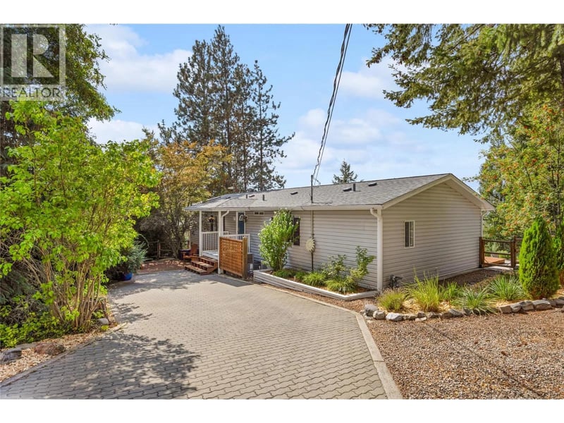 3115 JUNIPER Drive, Naramata, British Columbia, V0H1N1, Naramata, British Columbia — photo 1 of 5