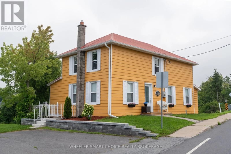 17295 County Rd 18 Road, South Stormont, Ontario, K0C2A0, South Stormont, Ontario — photo 1 of 5