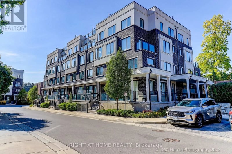#28 200 Alex Gardner Circle, Aurora (Aurora Village), Ontario, L4G3G5, Aurora (Aurora Village), Ontario — photo 1 of 5