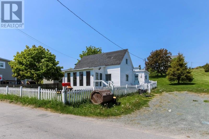 69 Harbour Road, Witless Bay, Newfoundland & Labrador, A0A4K0, Witless Bay, Newfoundland & Labrador — photo 1 of 5