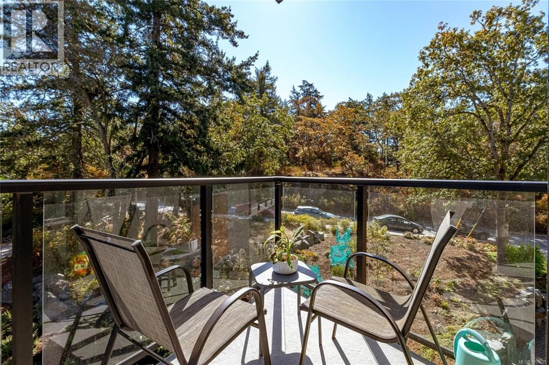 #312 991 McKenzie Avenue, Saanich, British Columbia, V8X0B5, Saanich, British Columbia — photo 1 of 5
