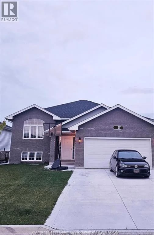 387 MULBERRY Lane, Lakeshore, Ontario, N0R1A0, Lakeshore, Ontario — photo 1 of 5