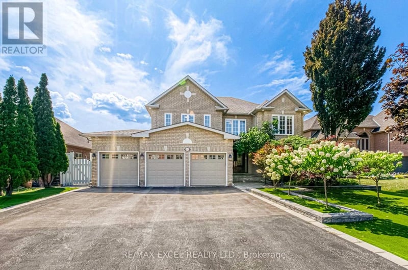 352 Crofters Road, Vaughan (Islington Woods), Ontario, L4L8Y3, Vaughan (Islington Woods), Ontario — photo 1 of 5