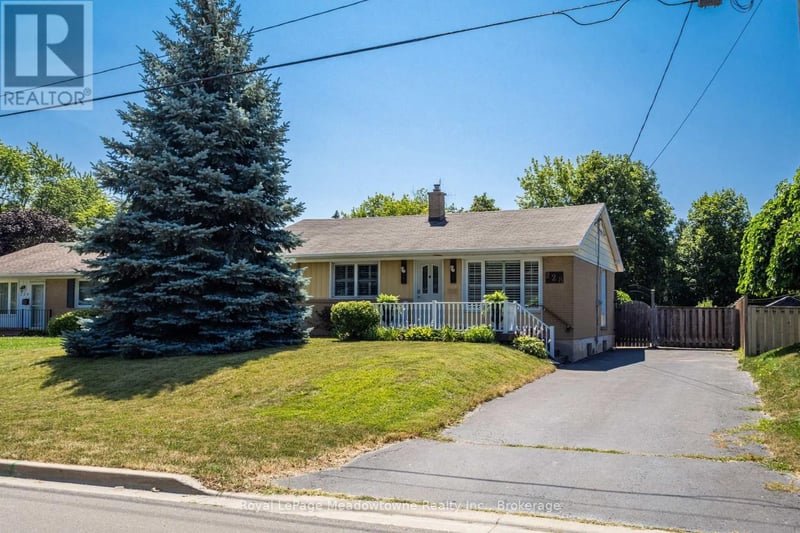 228 Bell Street, Milton (OM Old Milton), Ontario, L9T2A9, Milton (OM Old Milton), Ontario — photo 1 of 5