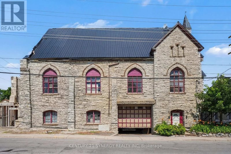 38 Main Street East, Mississippi Mills, Ontario, K0A1A0, Mississippi Mills, Ontario — photo 1 of 5