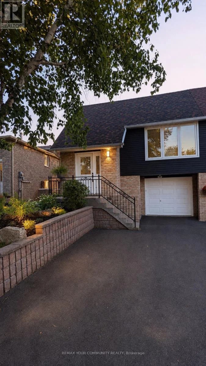 2508 Cobbinshaw Circle, Mississauga (Meadowvale), Ontario, L5N2G3, Mississauga (Meadowvale), Ontario — photo 1 of 5