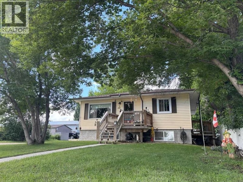 110 RAILWAY Avenue, Rockyford, Alberta, T0J2R0, Rockyford, Alberta — photo 1 of 5