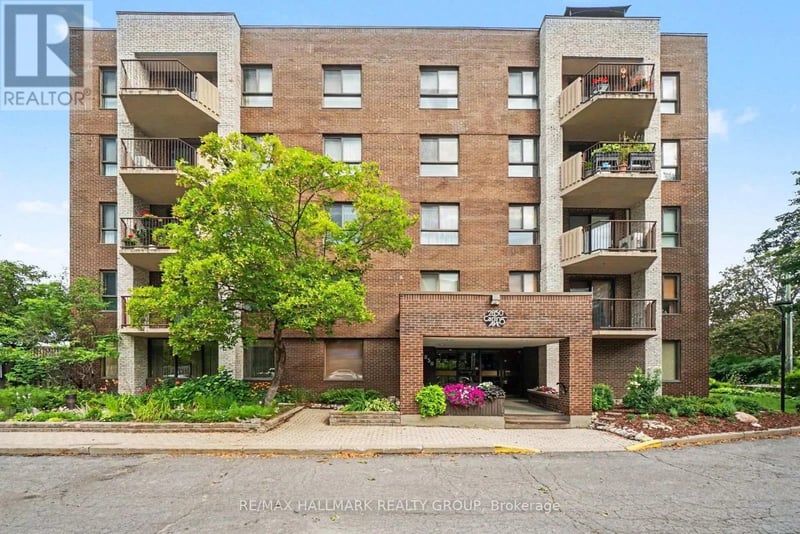 #302 2850 CARLING Avenue, Ottawa, Ontario, K2B8M4, Ottawa, Ontario — photo 1 of 5