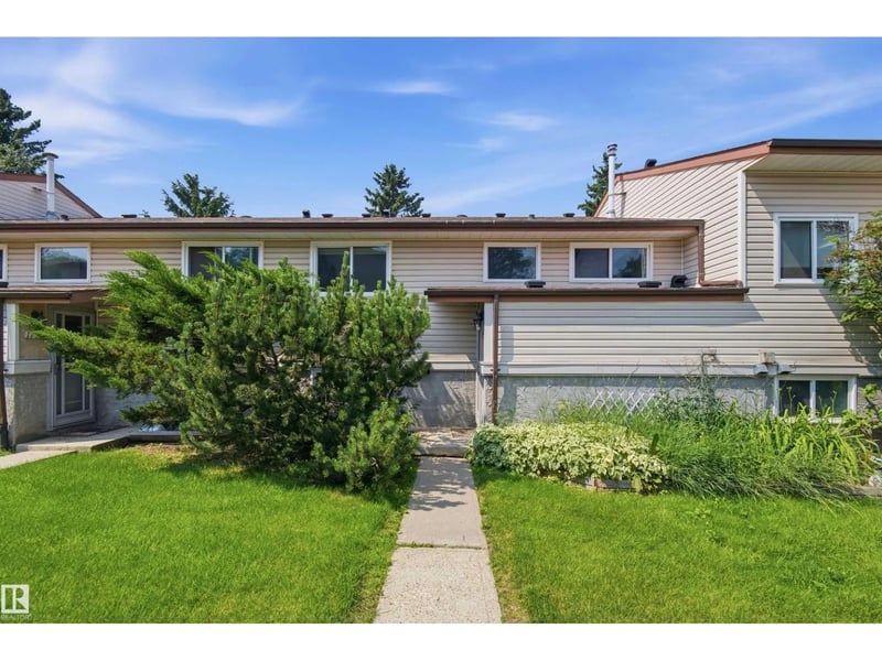 1749 LAKEWOOD RD S NW, Edmonton, Alberta, T6K3B8, Edmonton, Alberta — photo 1 of 5