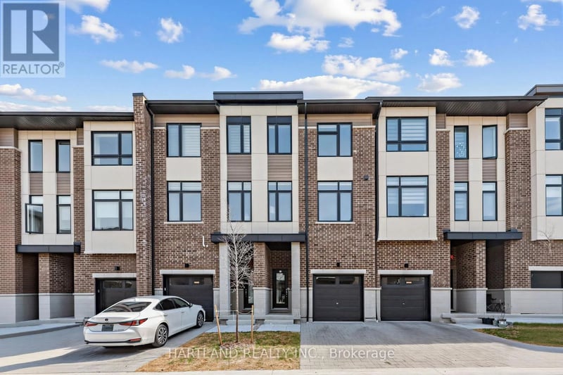 #407 1695 Dersan Street, Pickering (Duffin Heights), Ontario, L1X0S9, Pickering (Duffin Heights), Ontario — photo 1 of 5