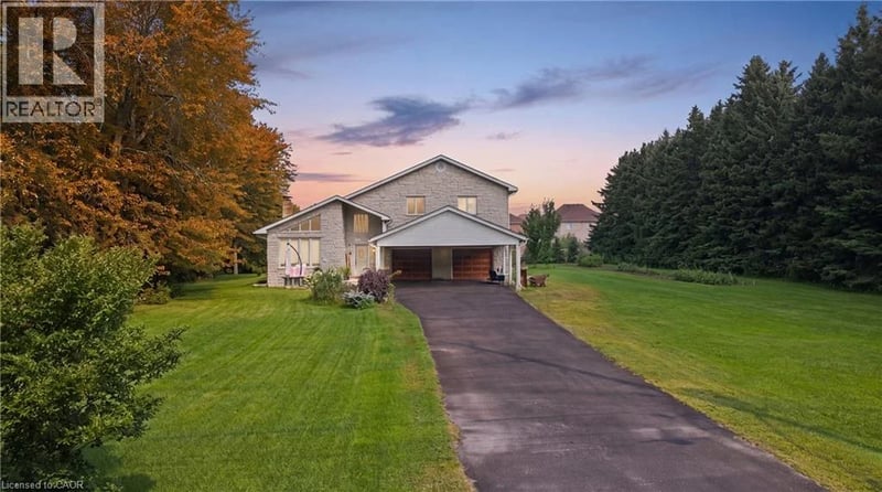 104 SIDEROAD 18, Fergus, Ontario, N1M2W3, Fergus, Ontario — photo 1 of 5
