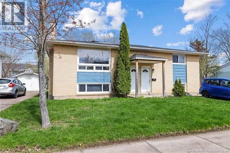 25-27 Whitney Avenue, Moncton, New Brunswick, E1C8C5, Moncton, New Brunswick — photo 1 of 5
