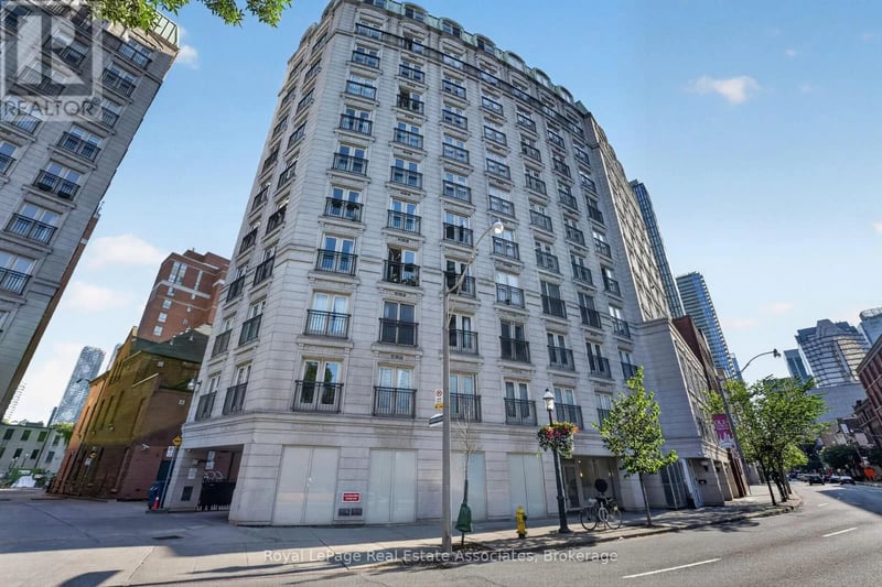 #1006 115 Richmond Street East, Toronto (Church-Yonge Corridor), Ontario, M5C3H6, Toronto (Church-Yonge Corridor), Ontario — photo 1 of 5
