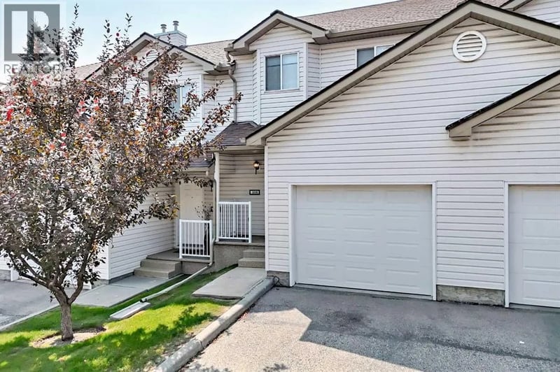 108 Douglas Glen Park Southeast, Calgary, Alberta, T2Z3Z3, Calgary, Alberta — photo 1 of 5