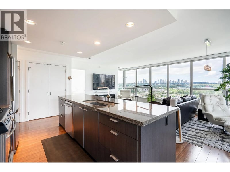 #1904 2200 DOUGLAS Road, Burnaby, British Columbia, V5C0G8, Burnaby, British Columbia — photo 1 of 5